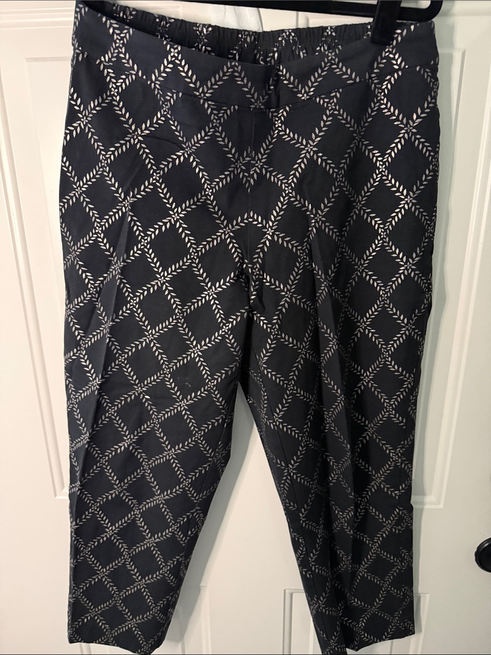 Isaac Mizrahi Patterned Black & metallic embossed Stretch Pants 12P